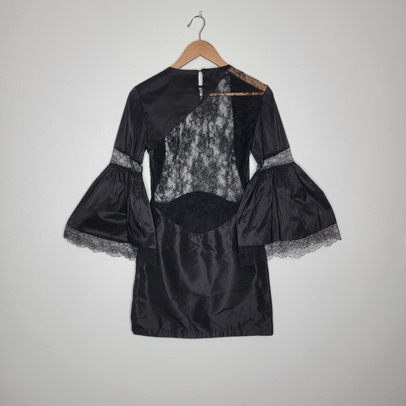 PREEN BY THORNTON BREGAZZI ARYA MINI DRESS BLACK LACE WITH BELL SLEEVES SZ. L - Picture 5 of 9